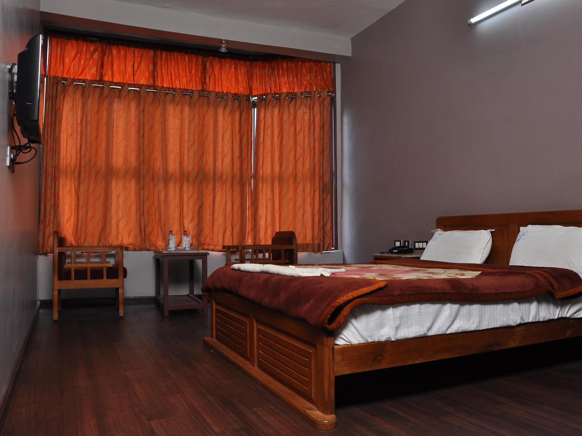 Grand Paradise Inn Kodaikanal Kültér fotó